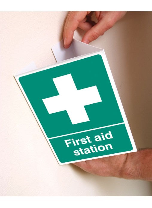 First Aid Station - Projecting Safety Sign